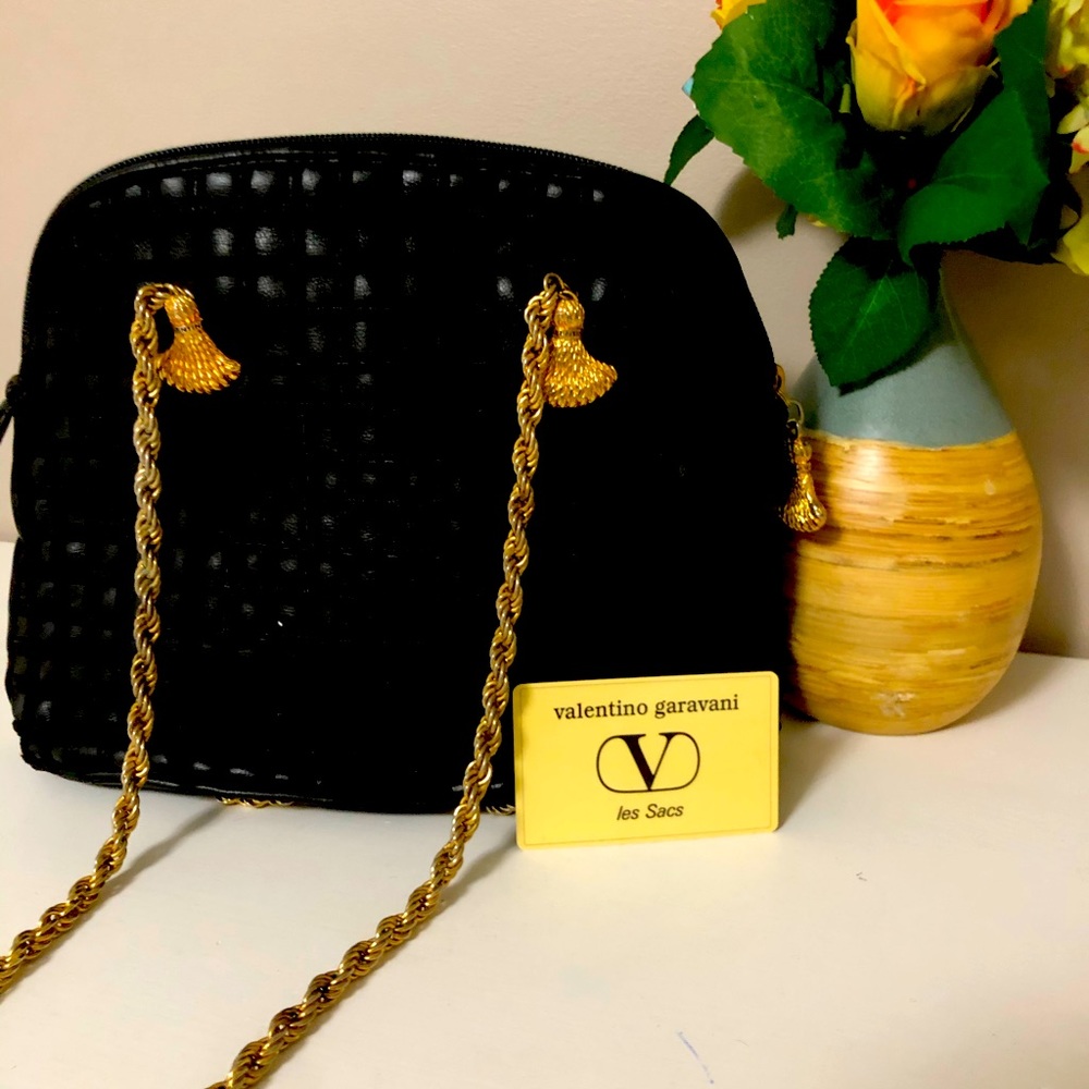 Authentic VALENTINO GARAVANI